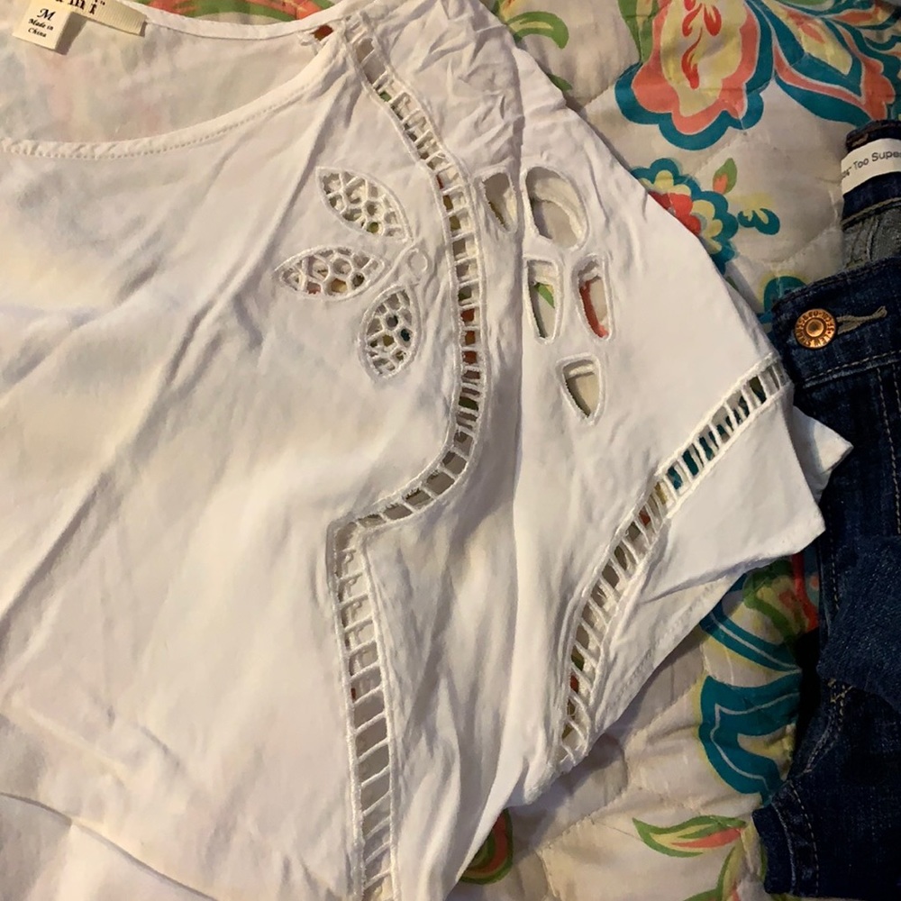 Cute blouse - Picture 3 of 4